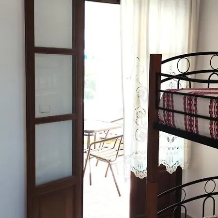 Lägenhet Votsalo House Moutsoúna