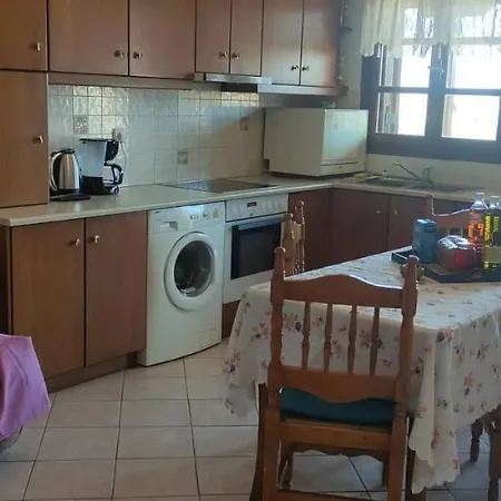 Lägenhet Votsalo House Moutsoúna